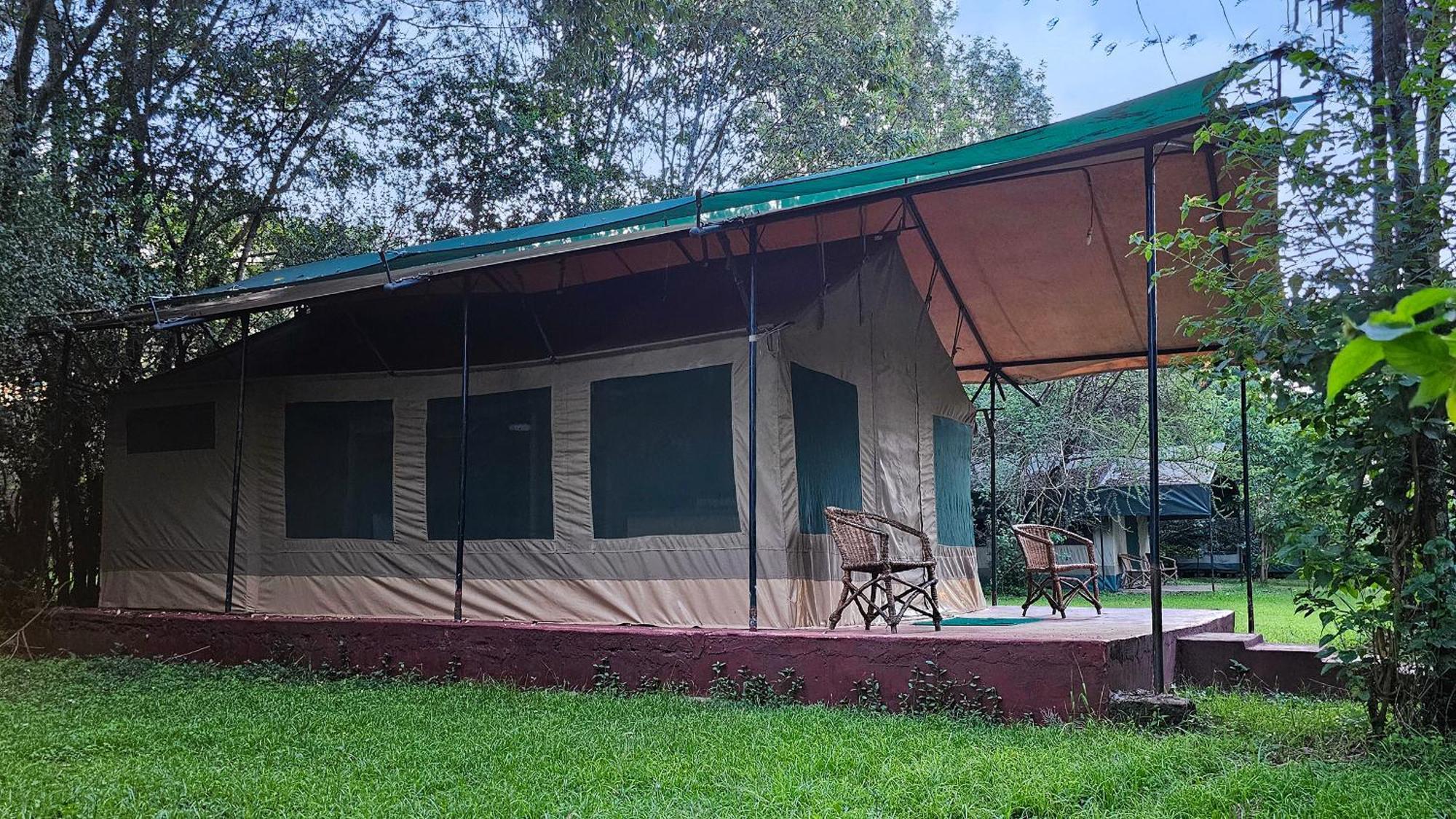 Bush Camp , Masai Mara